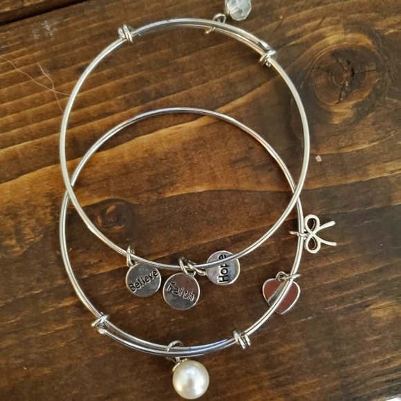 Siver Faith Hope Believe Bangles - Picture 1 of 1